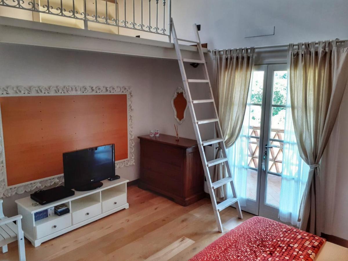 Dimora Degli Angeli Villa Chianni Bagian luar foto