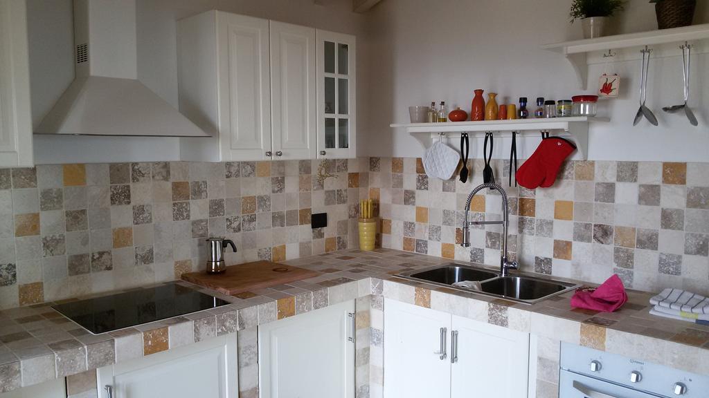 Dimora Degli Angeli Villa Chianni Ruang foto